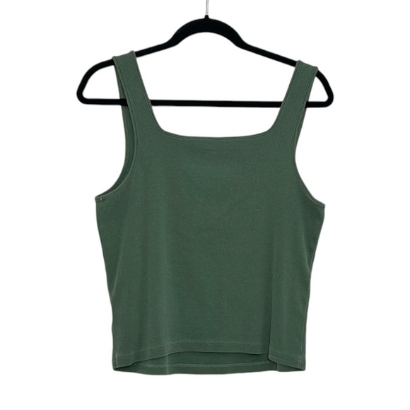 Old Navy | Cropped Square Neck Ribbed Tank Top - Picture 2 of 4